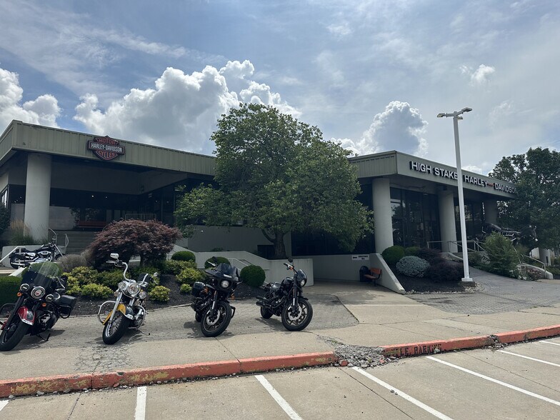 More Photos Of 8025 Action Blvd, Florence Storefront For Sale