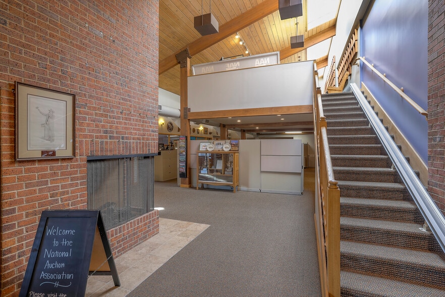 More Photos Of 8880 Ballentine St, Overland Park Office For Sale