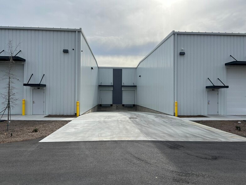 More Photos Of 7635 Southrail Road, North Charleston Industrial For Lease