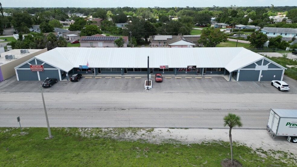 More Photos Of 3762 Tamiami Trl, Port Charlotte Freestanding For Sale