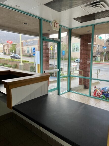 More Photos Of 2211 Lake Ave, Altadena Fast Food For Lease