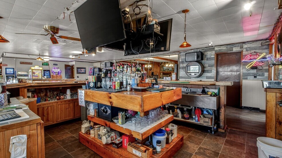 More Photos Of 16061 296th St, Cornell General Retail For Sale