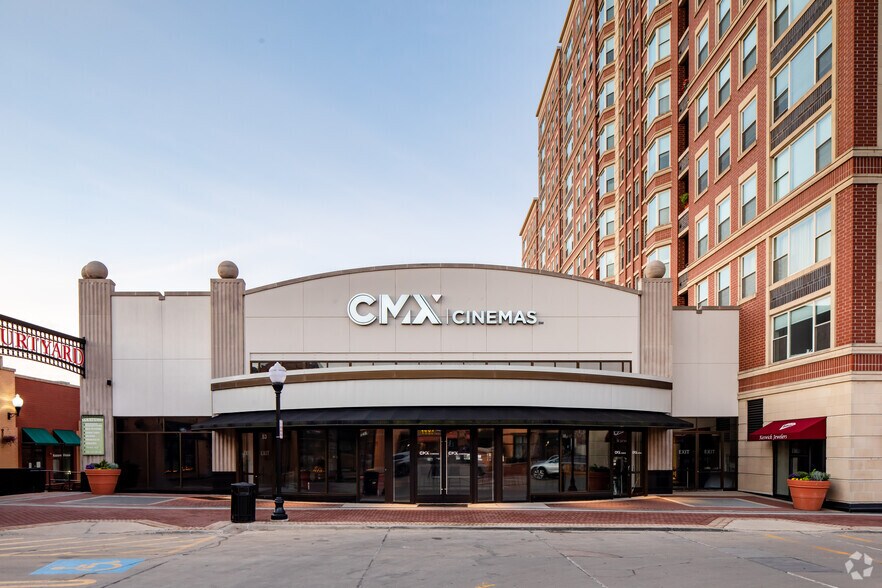 Primary Photo Of 21 S Evergreen Ave, Arlington Heights Unknown For Lease