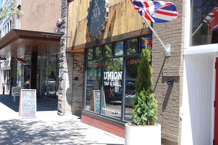 More Photos Of 127 S Union St, Traverse City Restaurant For Sale