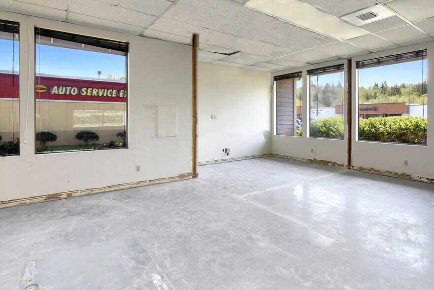 More Photos Of 1700 SE Mile Hill Dr, Port Orchard Unknown For Lease