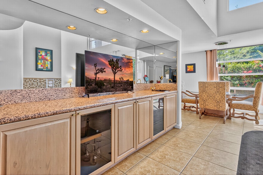 More Photos Of 67590 Jones Rd, Cathedral City Hotel For Sale