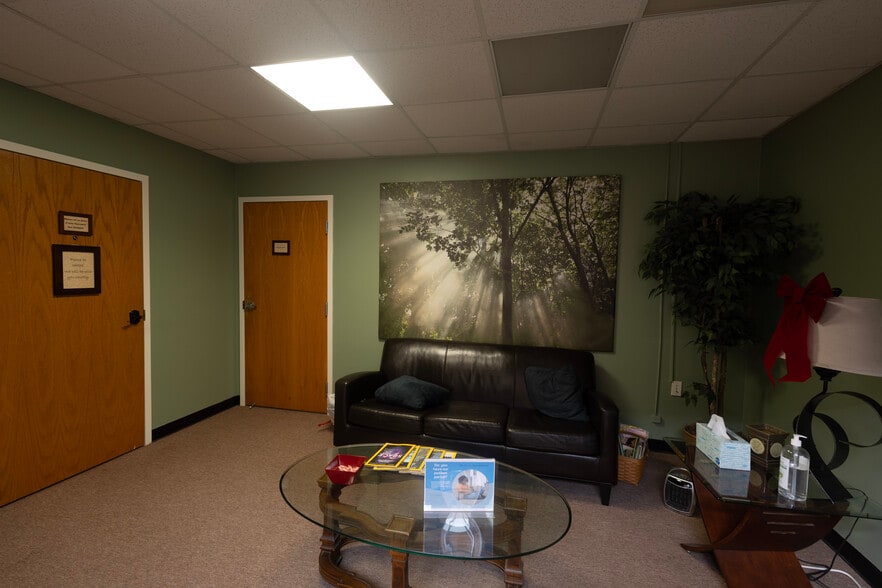 More Photos Of 14377-14389 Hereford Rd, Woodbridge Medical For Sale