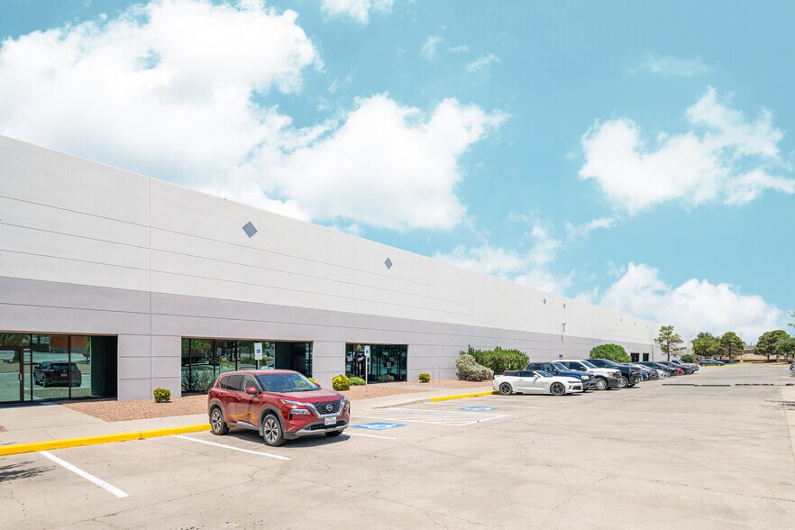 More Photos Of 11970 Pellicano Dr, El Paso Warehouse For Lease