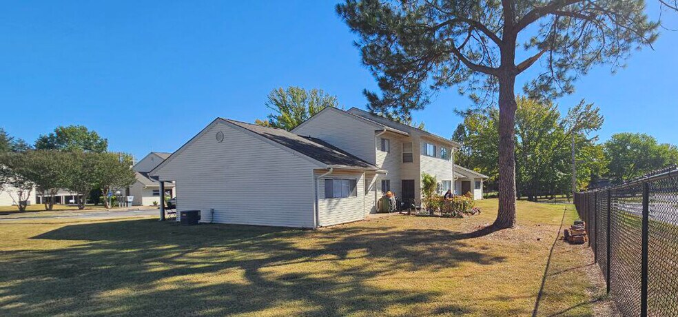 More Photos Of 401 N Cumberland Ave, Russellville Apartments For Sale