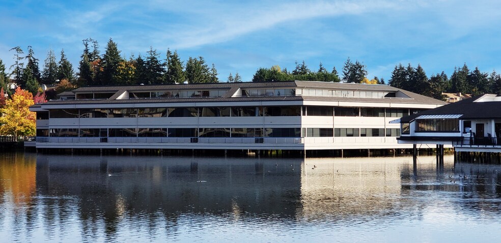 More Photos Of 40 Lake Bellevue Dr, Bellevue Office For Lease