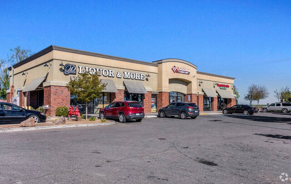 More Photos Of 3948 Sylvan Ave, Modesto Storefront Retail Office For Lease