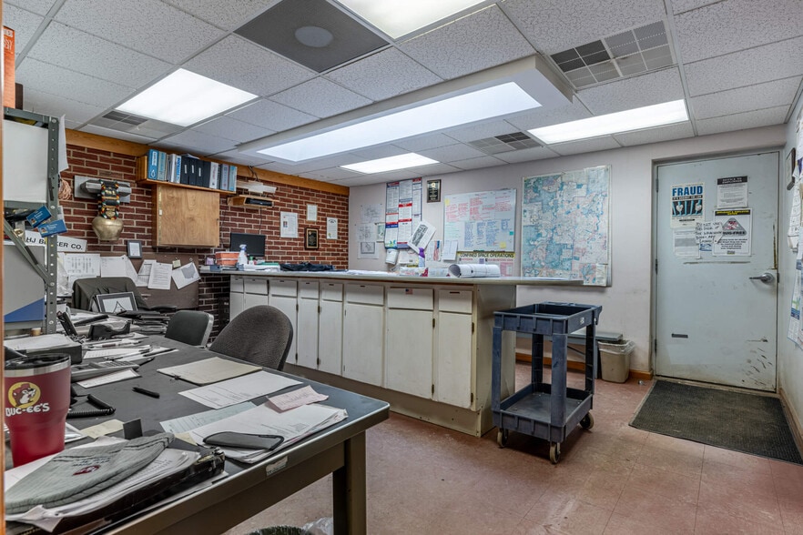 More Photos Of 3946 Indian Ripple Rd, Dayton Warehouse For Lease