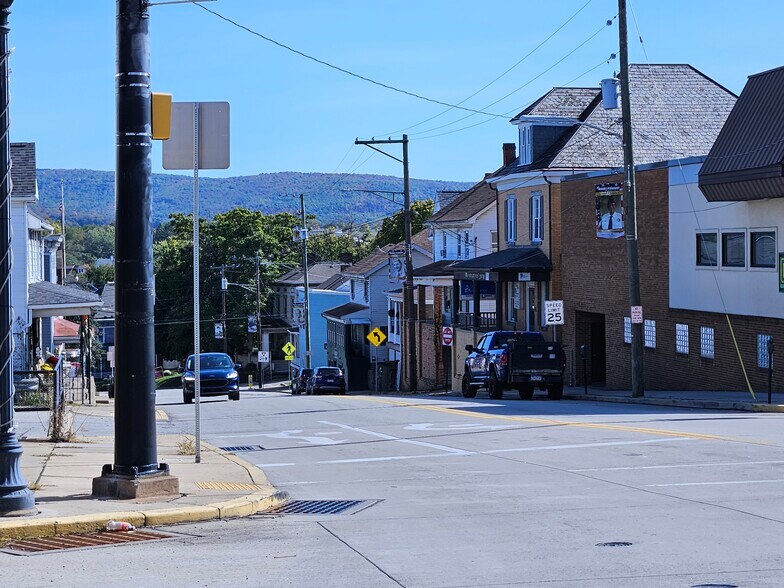 More Photos Of 462 W Main St, Mount Pleasant Land For Lease