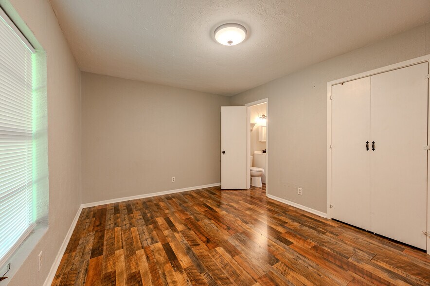 More Photos Of 732 W Alice Ave, Kingsville Apartments For Sale