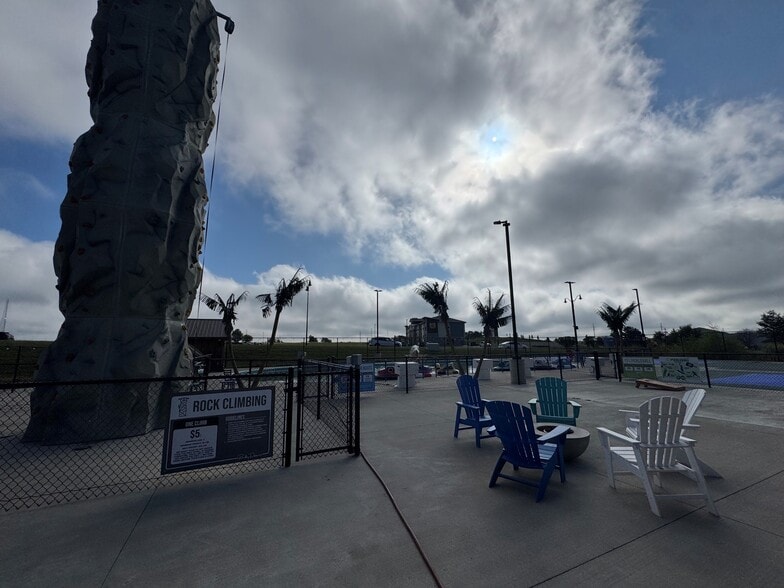 More Photos Of 3620 Village Dr, Saint Joseph Amusement Park For Sale