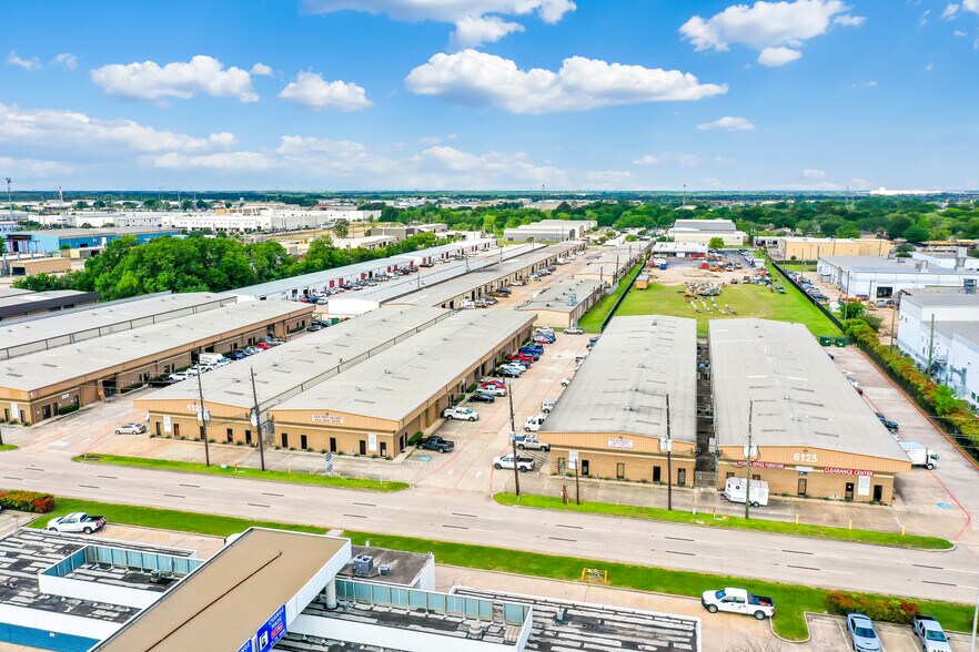 More Photos Of 6125 W Sam Houston Pky N, Houston Unknown For Lease