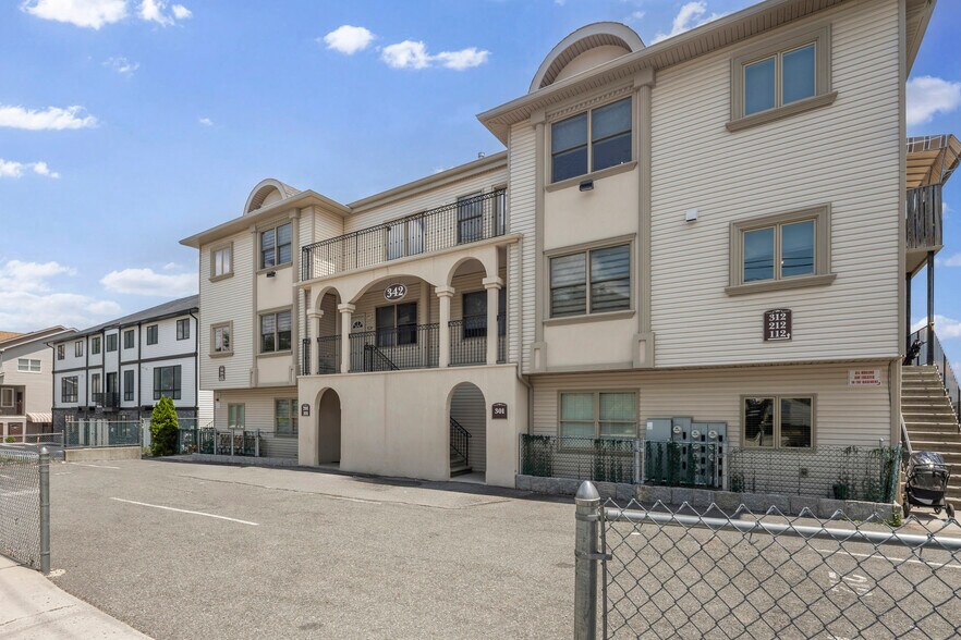 More Photos Of 342 Blauvelt Rd, Monsey Apartments For Sale