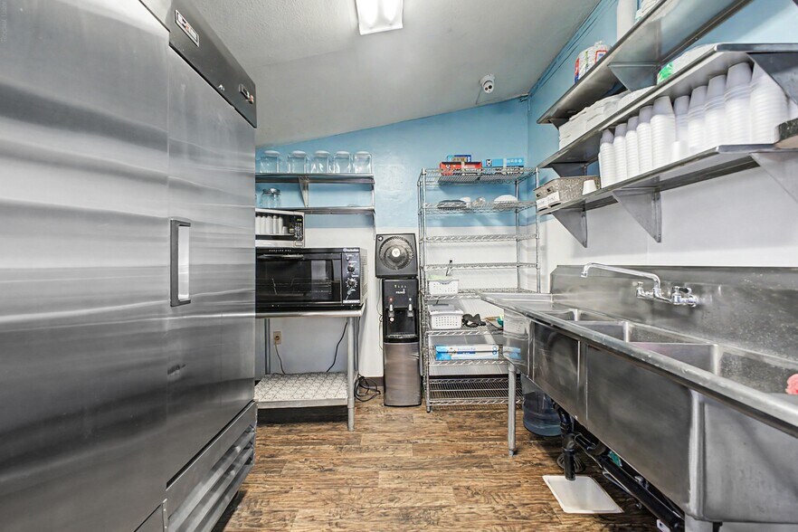 More Photos Of 3700 Vegas Dr, Las Vegas Daycare Center For Sale
