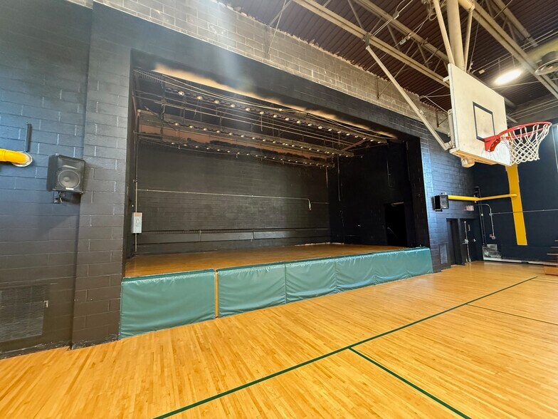 More Photos Of 214 Kinne St, East Syracuse Specialty For Sale