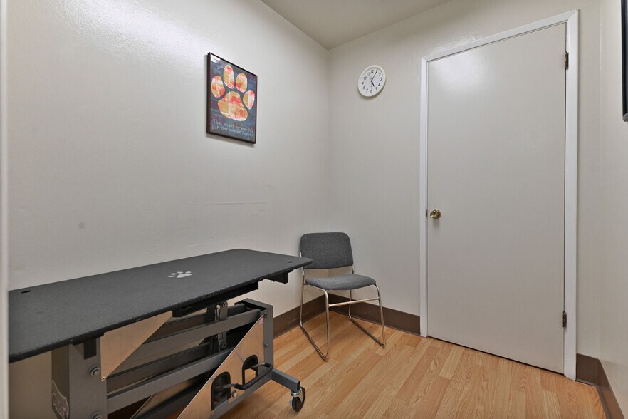 More Photos Of 382 CA-4, Murphys Office For Sale