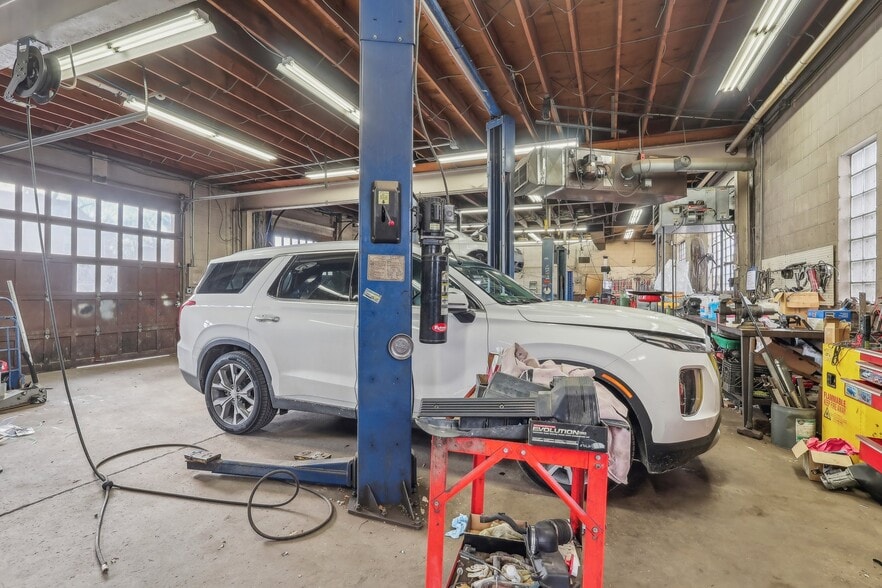 More Photos Of 1741 Princeton Ave, Lawrence Township Mercer Auto Repair For Sale