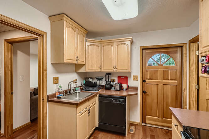 More Photos Of 2145 Kipling St, Lakewood Office Residential For Sale