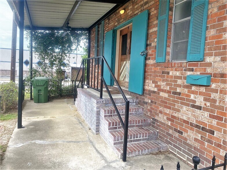 More Photos Of 124 W Telephone St, Sylvania Storefront Retail Office For Sale