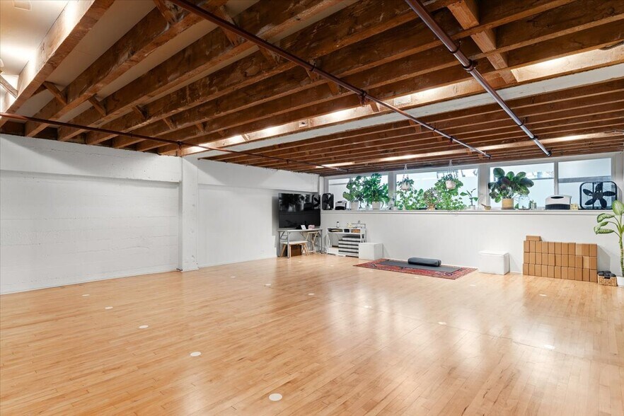 More Photos Of 1250 Folsom St, San Francisco Office Residential For Sale