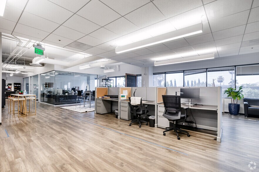 More Photos Of 3000 S Robertson Blvd, Los Angeles Loft Creative Space For Sale