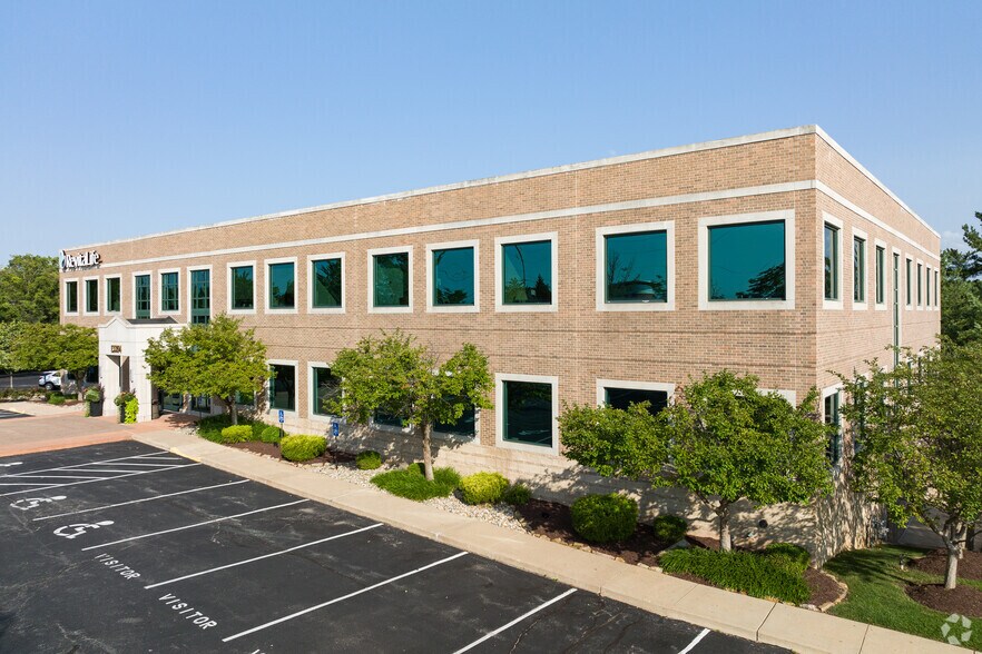 More Photos Of 13354 Manchester Rd, Des Peres Medical For Lease