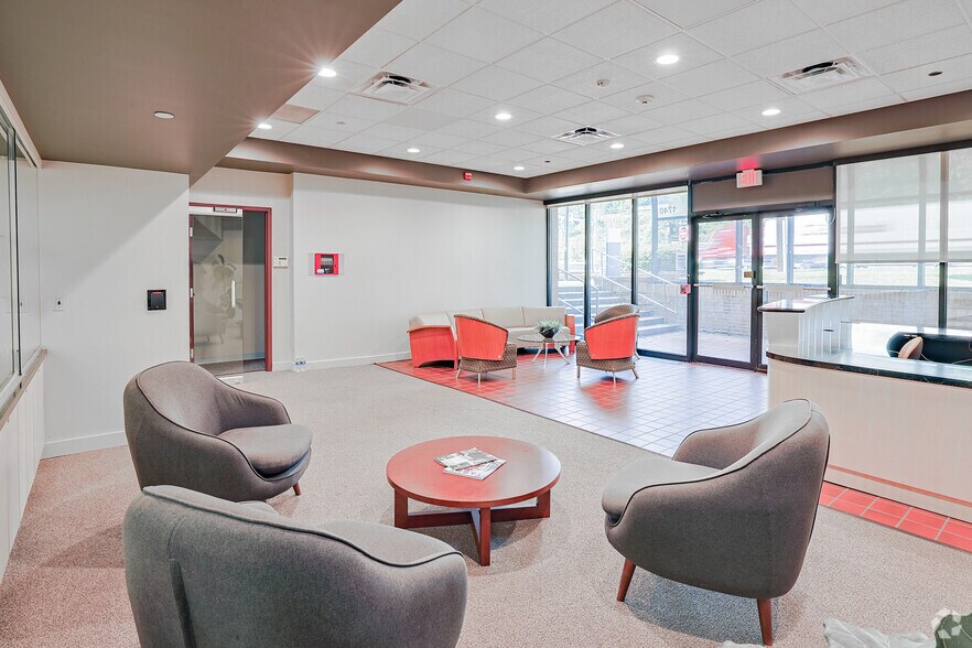 More Photos Of 1740 Golden Mile Hwy, Monroeville Research And Development For Lease