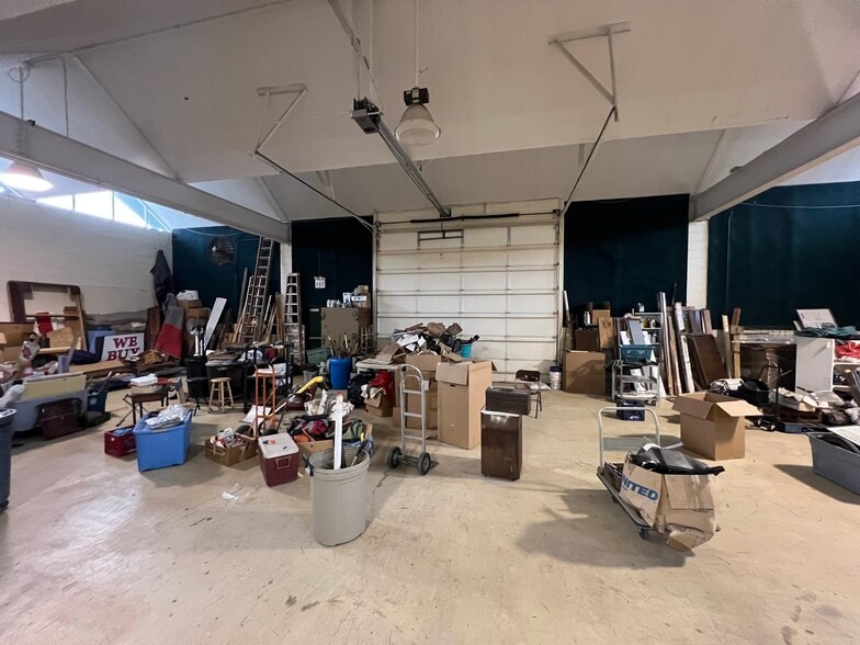 More Photos Of 675 College Dr, Batavia Warehouse For Sale