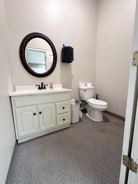 More Photos Of 307 E 1st St, Vidalia Freestanding For Sale