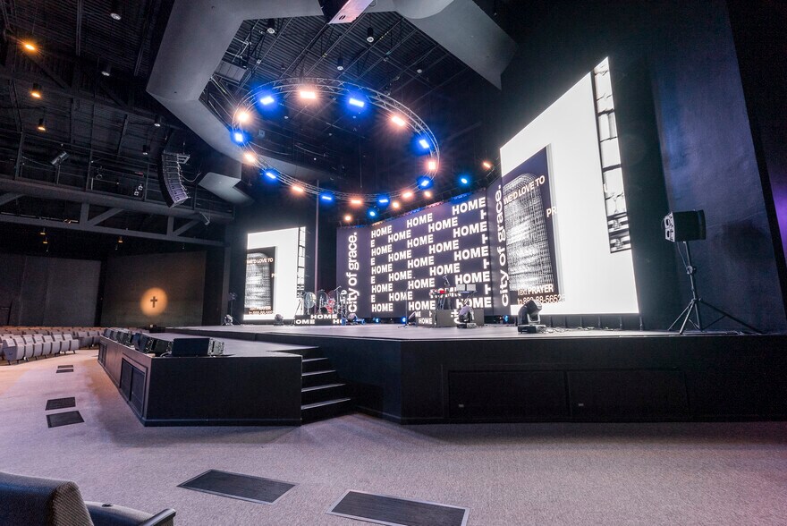 More Photos Of 655 E University Dr, Mesa Schools For Sale