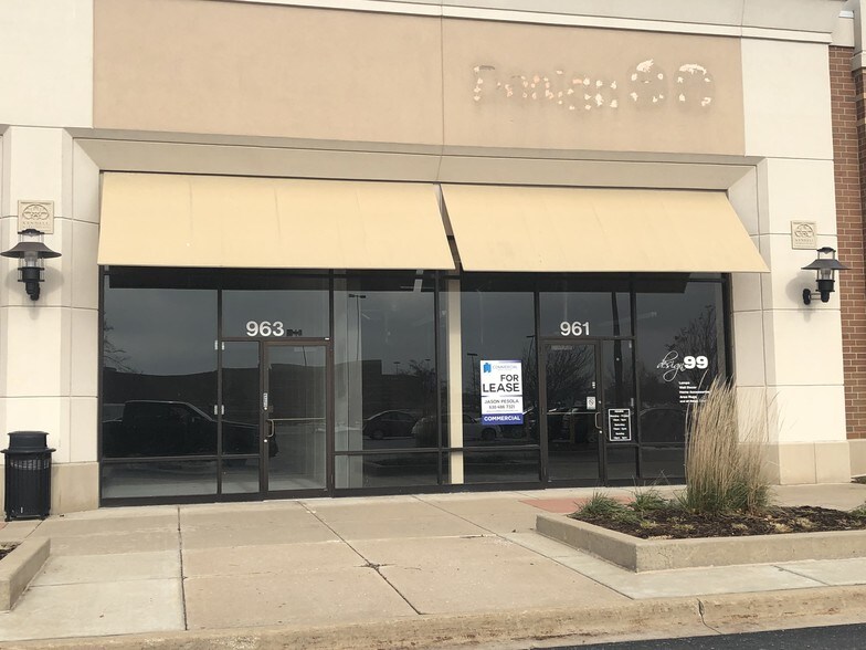 More Photos Of 731-871 Erica Ln, Yorkville Freestanding For Lease