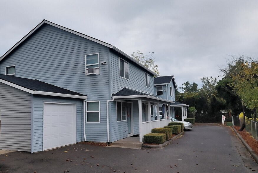 Primary Photo Of 2236 SE 89th Ave, Portland Apartments For Sale