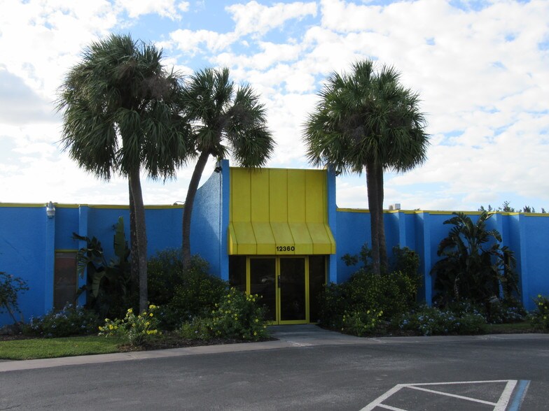 More Photos Of 12360 66th St N, Largo Office For Lease