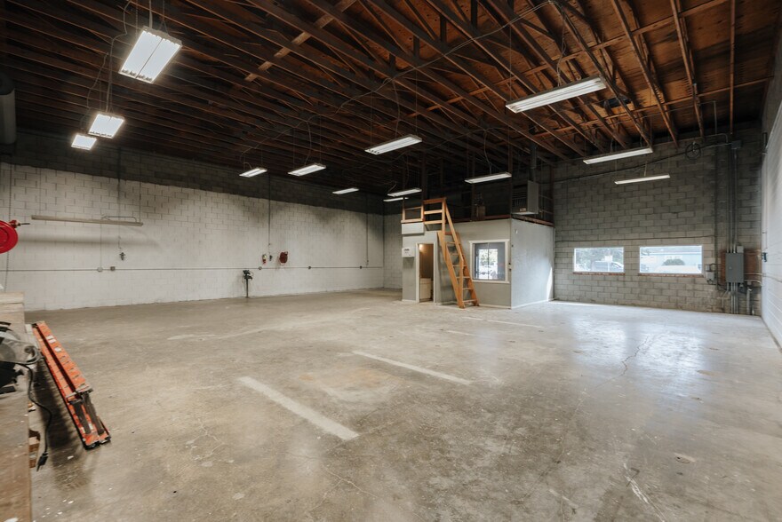 More Photos Of 334 Purissima St, Half Moon Bay Freestanding For Sale