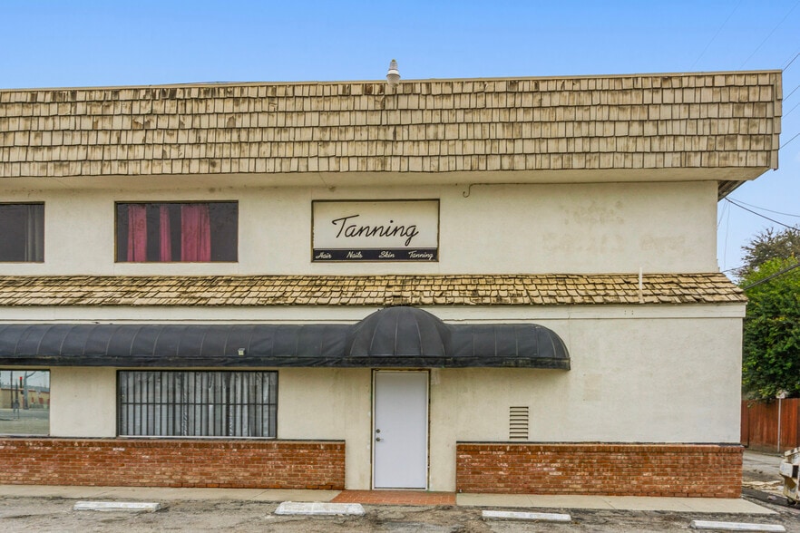 More Photos Of 1656 Oak St, Bakersfield General Retail For Lease