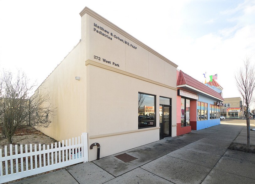 More Photos Of 272 W Park Ave, Long Beach Medical For Sale