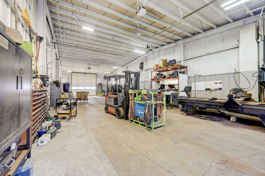 More Photos Of 201 Grell Ln, Johnson Creek Manufacturing For Sale