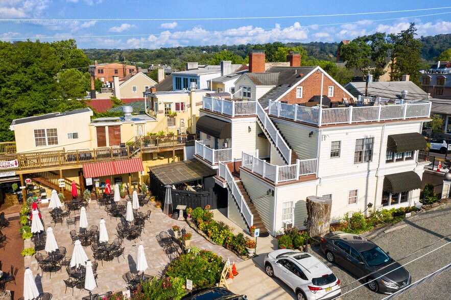 More Photos Of 28 W Bridge St, New Hope Hospitality For Sale