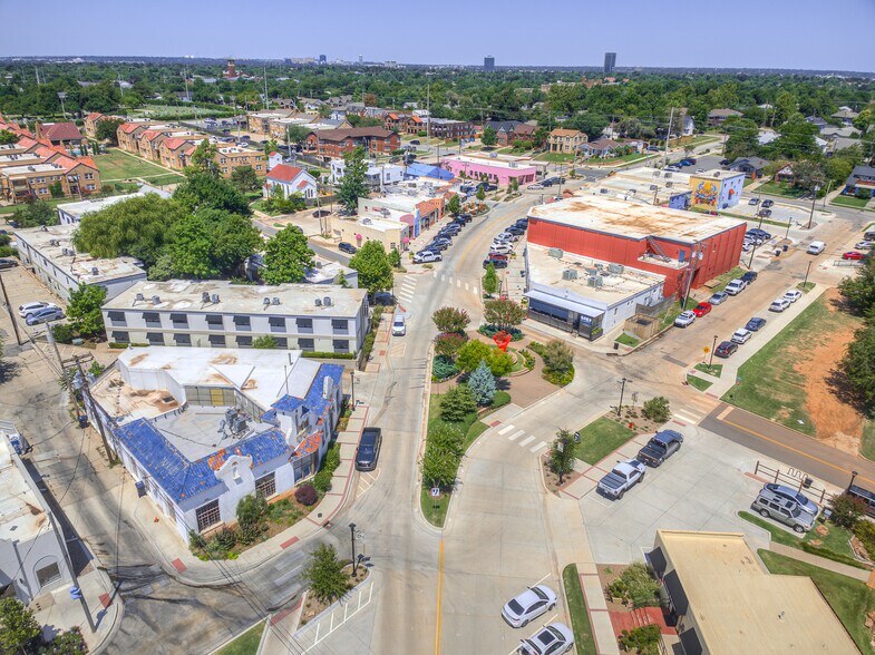 More Photos Of 2927 Paseo Dr, Oklahoma City Office For Lease
