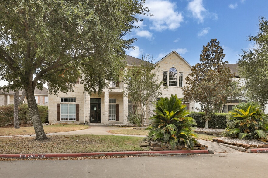 More Photos Of 8125 N Sam Houston Pky W, Houston Medical For Sale