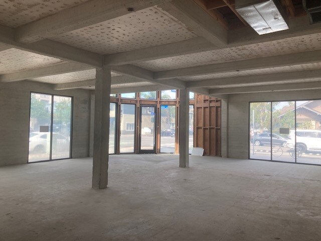 More Photos Of 700 E Broadway, Long Beach Restaurant For Lease