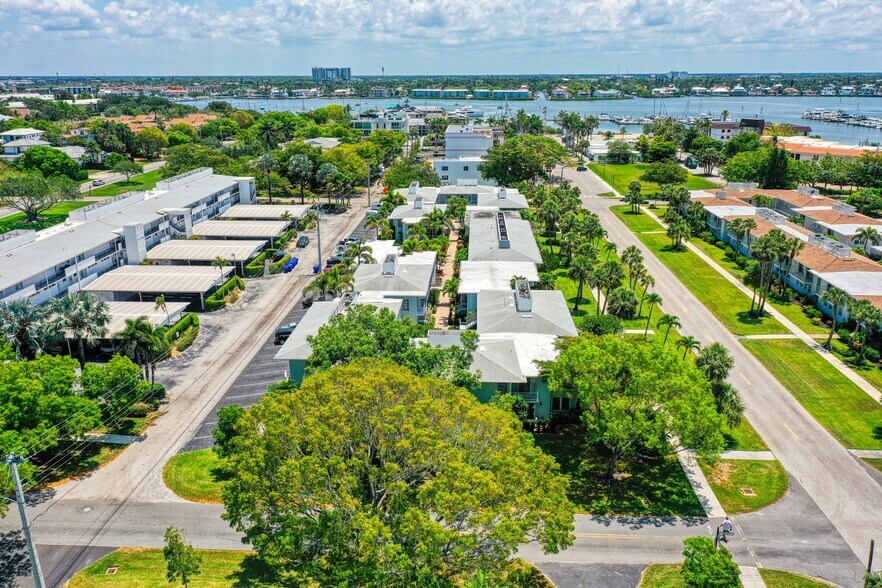 More Photos Of 601-687 12th Ave S, Naples Land For Sale