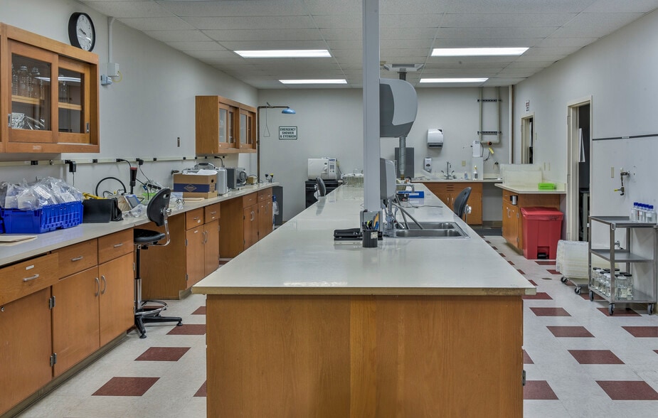 More Photos Of 10 Bowman Dr, Keene Warehouse For Sale