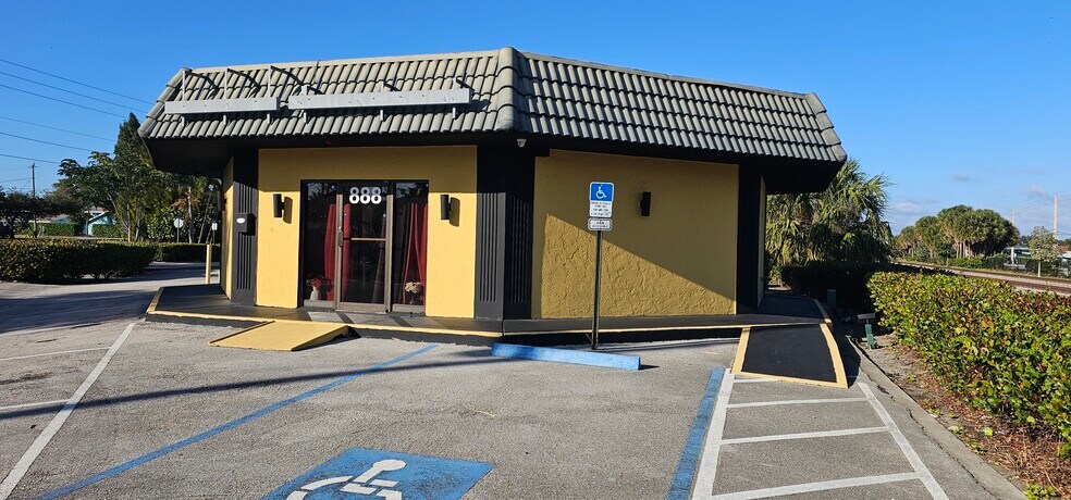 More Photos Of 888 East Coast Ave, Lantana Freestanding For Sale