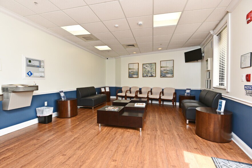 More Photos Of 4355 Bear Gully Rd, Winter Park Medical For Lease