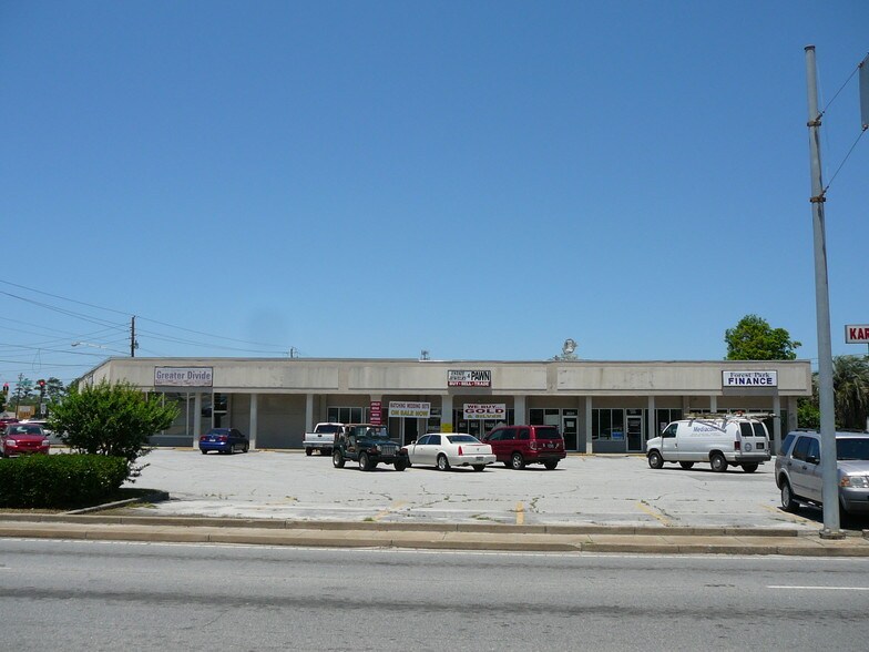 More Photos Of 2027-2035 N Ashley St, Valdosta Storefront Retail Office For Lease